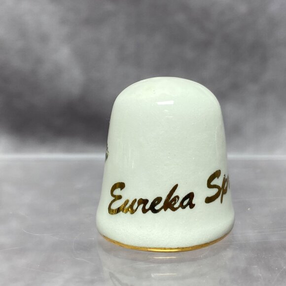 Eureka Springs Souvenir Ceramic Thimble With Pink & Purple Rose Design - Picture 4 of 8
